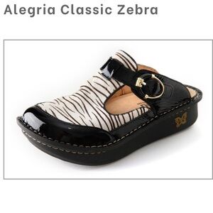 Alegria Classic Zebra print black patent leather clog slide comfort shoe mule